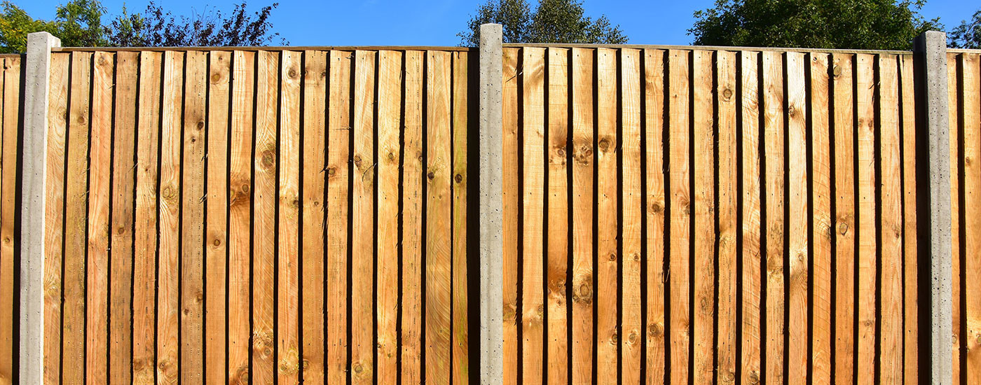 A guide to fence posts – steel, concrete, wood or composite?